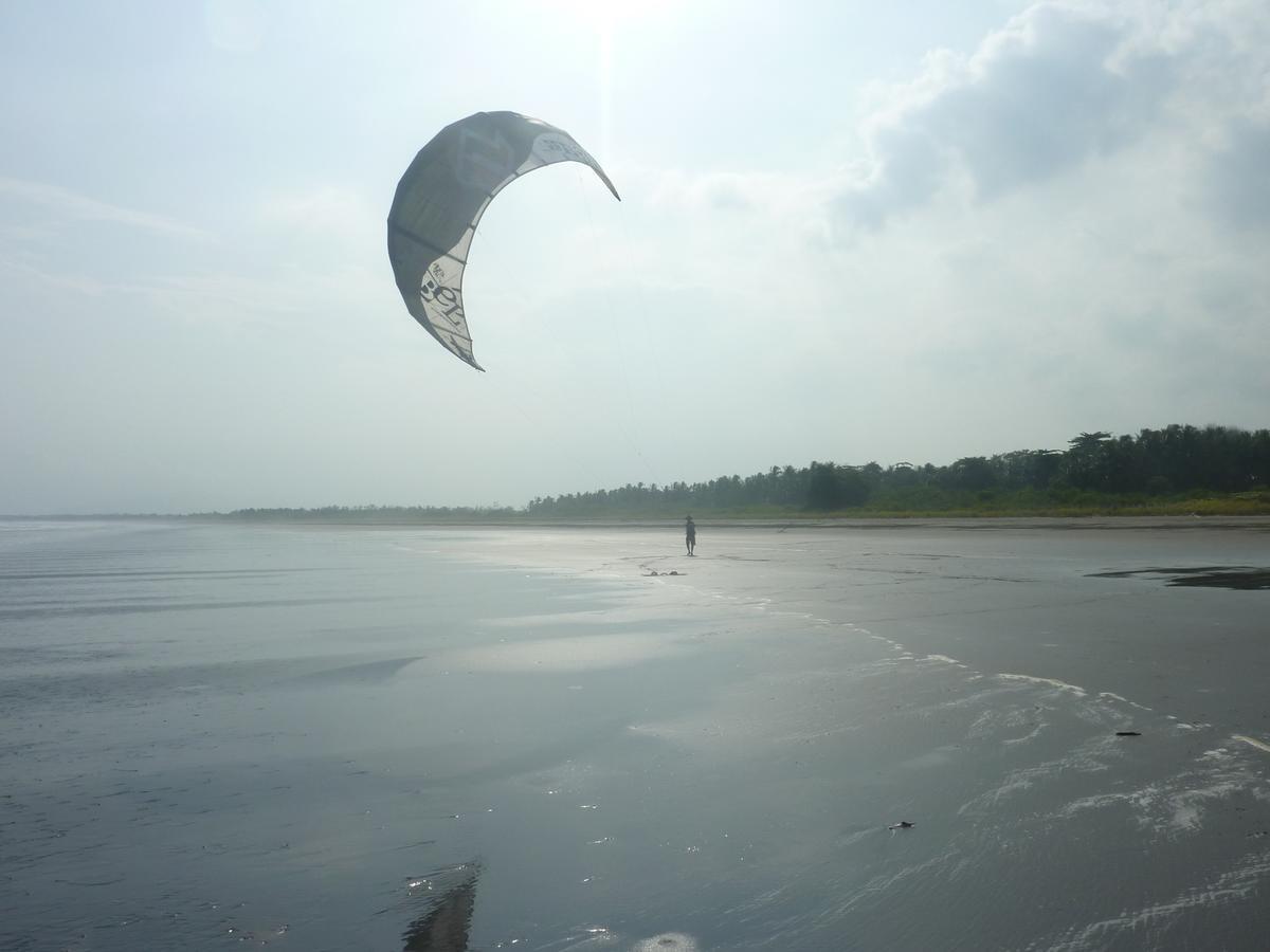 Hostal Pachamama Isla de Canas Екстериор снимка